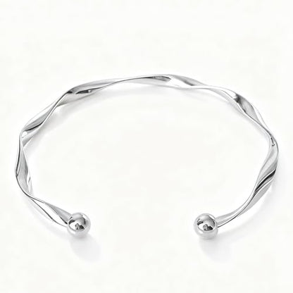 A Minimalist Wrist Bracelet, Hypoallergenic, Suitable for Daily Wear - color: Silver