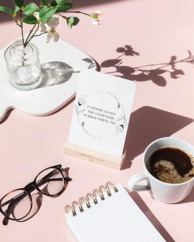 Christian Affirmation Cards for Women, 52 Affirmation Cards Based on the Word of God
