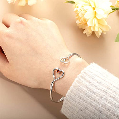 callie Personalized Women Bracelet, Family Bracelet Mother's Day Birthday Gifts for Mom Grandma Wife - color: Brass