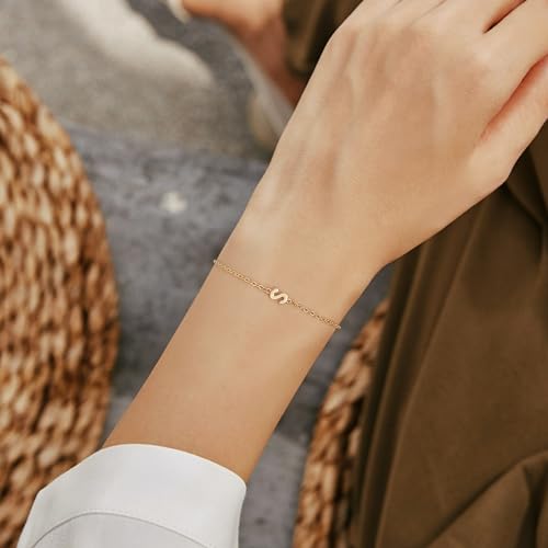 Turandoss Gold Initial Bracelets for Women Girls Jewelry Gifts Trendy - Dainty 18k Gold Plated Letter Initial Bracelet Tiny Letter A-Z Bracelets Personalized Bracelets Gifts for Women Girls Gifts - color: 18K-Gold-Plated, style: F