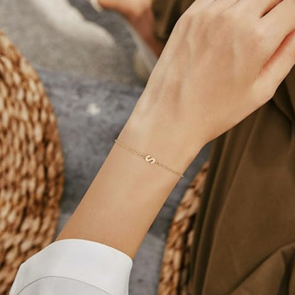 Turandoss Gold Initial Bracelets for Women Girls Jewelry Gifts Trendy - Dainty 18k Gold Plated Letter Initial Bracelet Tiny Letter A-Z Bracelets Personalized Bracelets Gifts for Women Girls Gifts - color: 18K-Gold-Plated, style: F