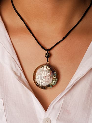 MINACHI Orgone Necklace, 7 Chakra Stone Orgonite Pendant for Spiritual Healing and Positive Energy Meditation - color: Triskelion