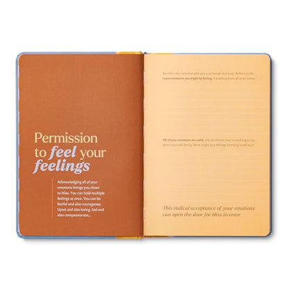 Compendium – Bliss Every Day Guided Journal: A Daily Practice for Harmony and Delight – A 5-Minute a Day Personal Growth Notebook – An Inspiring Daily Journal for Forming New Habits - color: Bliss Lavender
