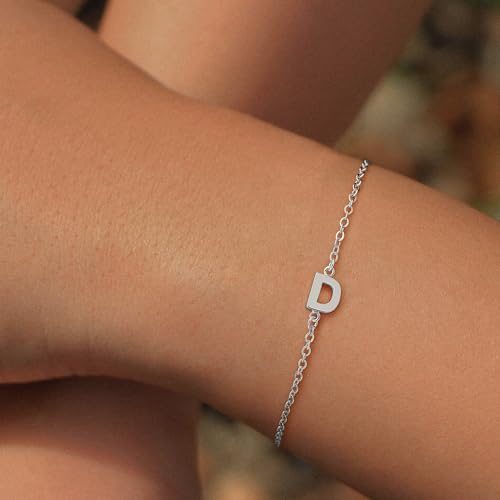 Turandoss Gold Initial Bracelets for Women Girls Jewelry Gifts Trendy - Dainty 18k Gold Plated Letter Initial Bracelet Tiny Letter A-Z Bracelets Personalized Bracelets Gifts for Women Girls Gifts - color: Silver, style: D