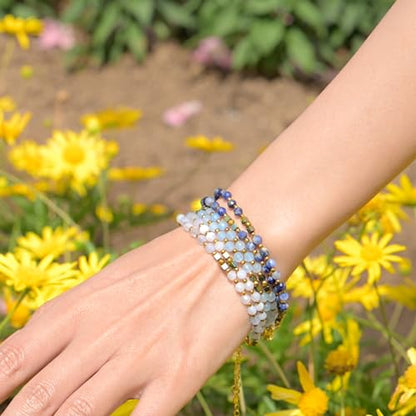 Farfume Beaded Bracelets for Women, Chakra Crystal 4mm Beads Gemstone Natural Stone Bead Spiritual Jewelry Gifts for Women - color: Blue Sodalite-Thinking