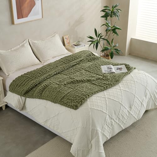 Soft Knitted Throw Blanket - 50x60 Inch Cozy & Lightweight All-Season Blanket, Wrinkle-Resistant Polyester for Couch, Bed, Sofa, Reading Nook (Green) - color: Green