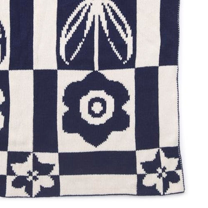 Vera Bradley Women's Cotton Double Knit Throw Blanket - color: Daffodils Peacoat