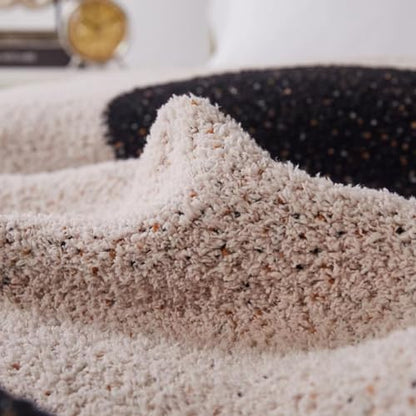 GY Blanket Throw Big Flower Pattern Throw Fuzzy Fleece Microfiber for Couch Chairs Sofa Baby Women Home Decorative All Season, 51"x71", Beige