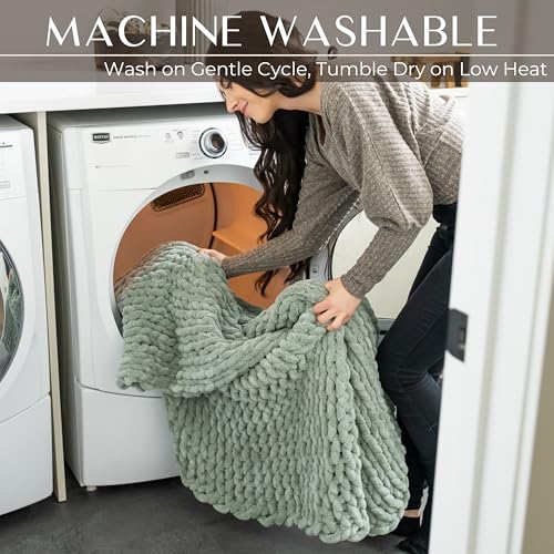SAMIAH LUXE Chunky Knit Throw Blanket 50x70, Graphite Gray Chenille Throw Blanket for Couch Bed Sofa, Soft Fluffy Cable Knit Blanket, Oeko-TEX Certified, Machine Washable