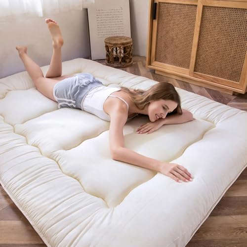 MAXYOYO Japanese Floor Futon Queen Size, Thicken Tatami Mat Sleeping Pad Foldable Roll Up Mattress Trifold Pad Guest Mat, Off White - color: Off White, size: Queen