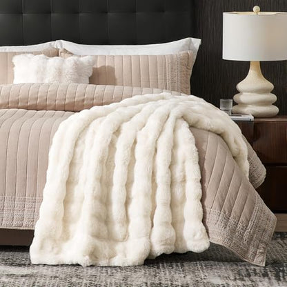 Amélie Home Faux Fur Throw Blanket, Ultra Soft Fuzzy Plush Bubble Blanket for Couch, Bed & Living Room, 60"x80", Cream White - color: Cream White, size: 60" x 80"