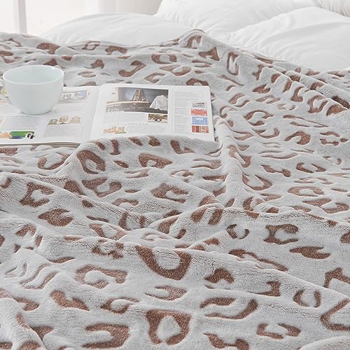 Flannel Fleece Cheetah Print Throw Blanket for Women, Lightweight Super Soft Cozy Plush Blanket, 50 x 60 Inches Brown Leopard - color: Brown Leopard, size: 50x60 IN