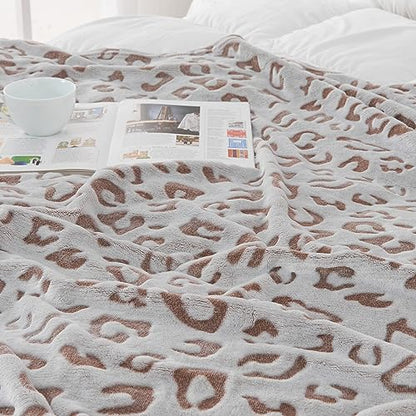 Flannel Fleece Cheetah Print Throw Blanket for Women, Lightweight Super Soft Cozy Plush Blanket, 50 x 60 Inches Brown Leopard - color: Brown Leopard, size: 50x60 IN