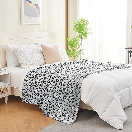 Flannel Fleece Cheetah Print Throw Blanket for Women, Lightweight Super Soft Cozy Plush Blanket, 50 x 60 Inches Black Leopard - color: Black Leopard, size: 50x60 IN