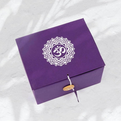 Chakra Singing Bowls with Wooden Striker & Cushion Gift Box Set | Lift Vibration & Frequency; Sound Therapy; Holistic Healing, Meditation & Relaxation Mindfulness Mantra (Crown) - color: Crown Chakra