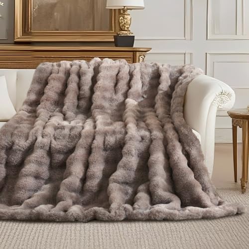 Amélie Home Faux Fur Throw Blanket, Ultra Soft Fuzzy Plush Bubble Blanket for Couch, Bed & Living Room, 60"x80", Cationic Bear Brown - color: Heather Brown, size: 60" x 80"